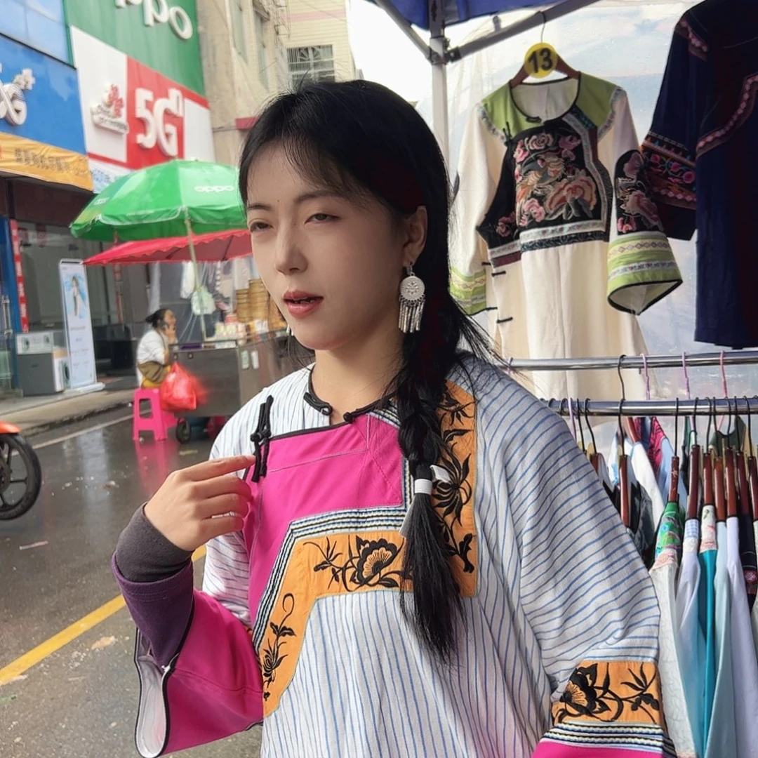 湘西苗族刺绣小花刺绣