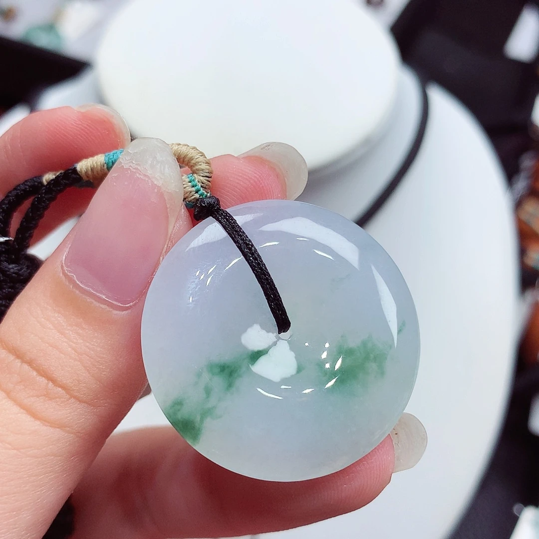 翡翠未镶嵌颈饰翡翠31，30.5/5.8