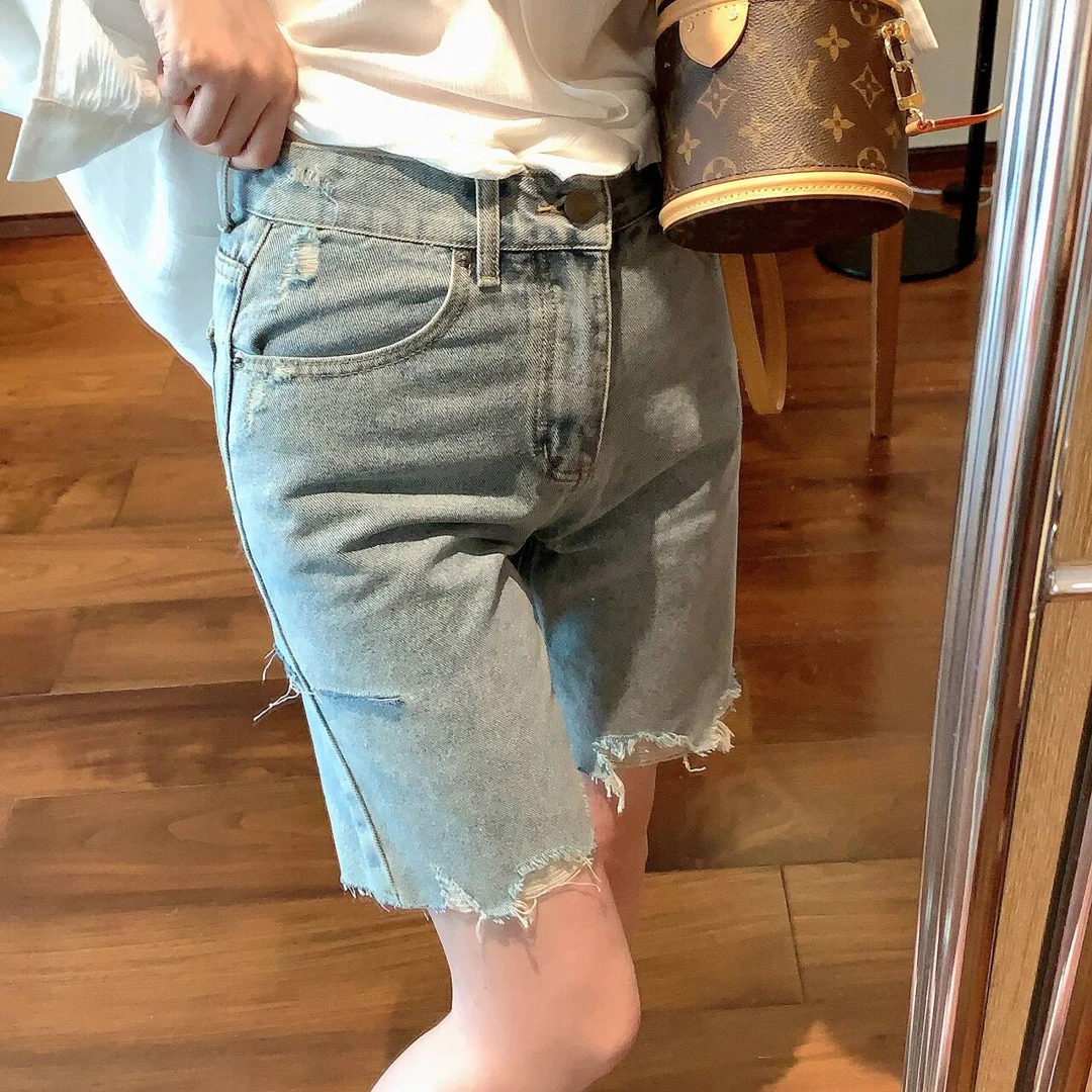 【张静芝】一侧割破毛边水洗灰蓝牛仔短裤