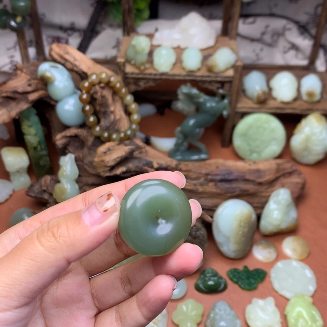 和田玉未镶嵌挂件