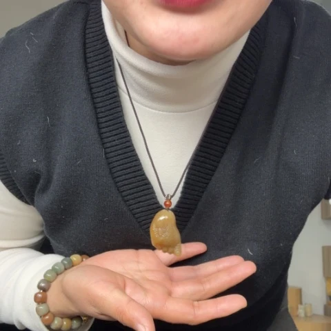 和田玉（糖玉）颈饰未镶嵌福利