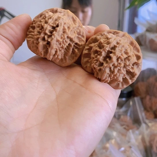 【闪购商品】把件文玩核桃44红皮乾隆纹