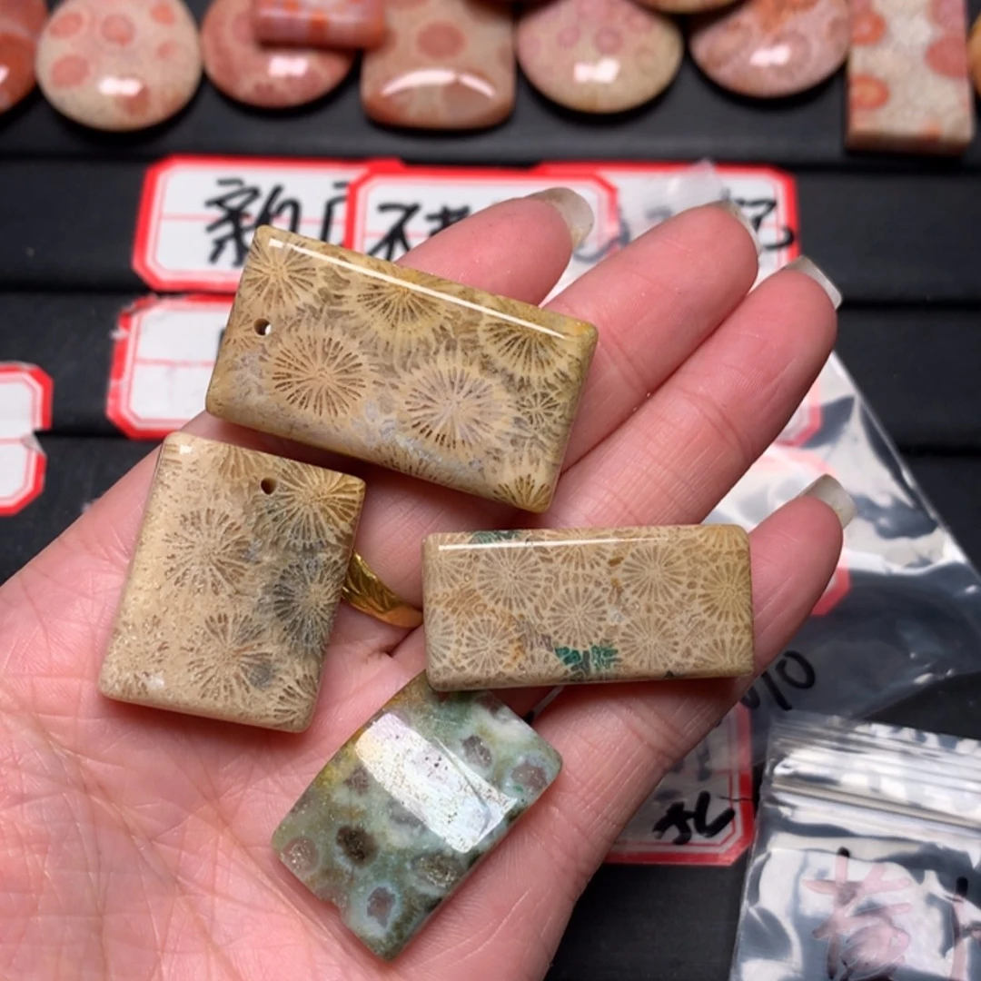 【闪购商品】硅化玉颈饰未镶嵌O****g