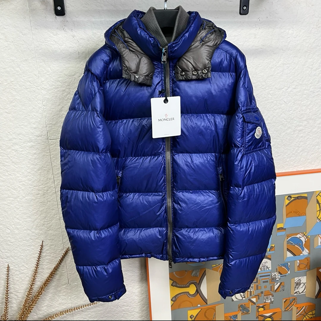 未使用 MONCLER 亮色袖标羽绒服/5码/259183