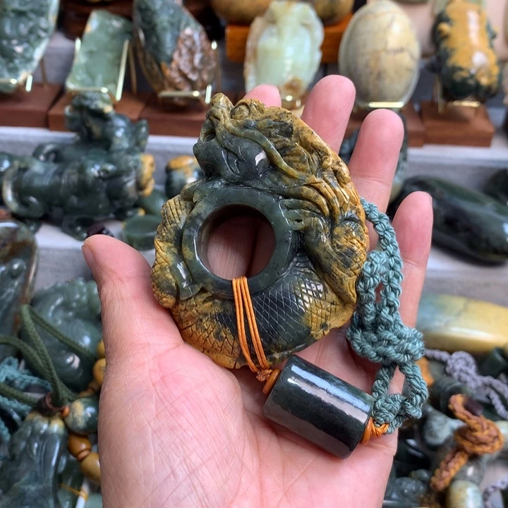 岫岩河磨玉（透闪石质玉）手把件未镶嵌9