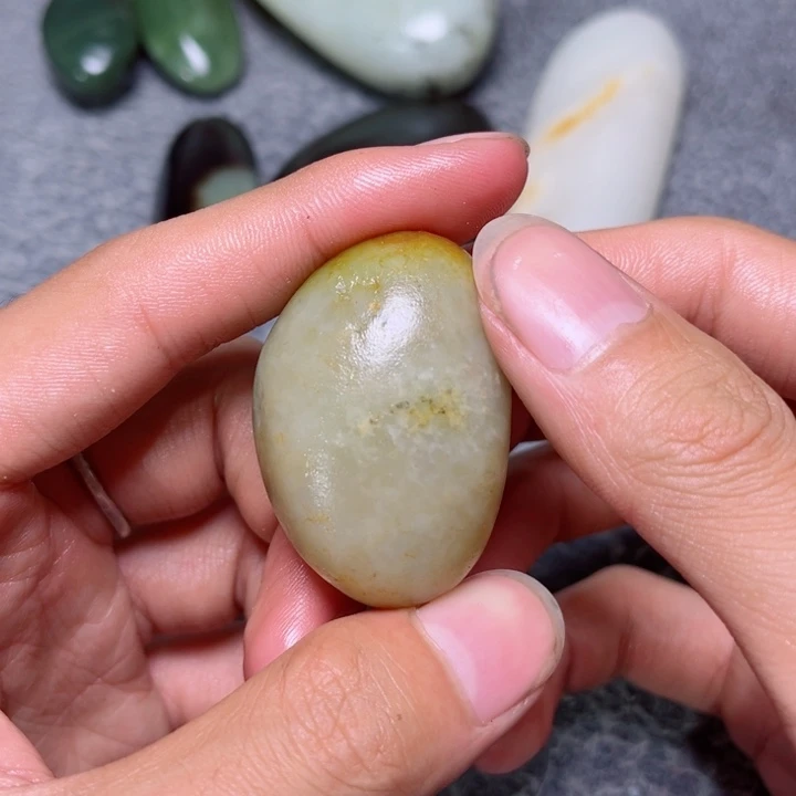 未镶嵌和田玉珠宝奇石