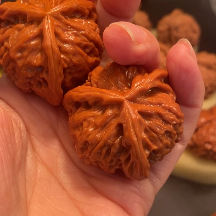 哼***将猴头核桃吊坠工艺核桃