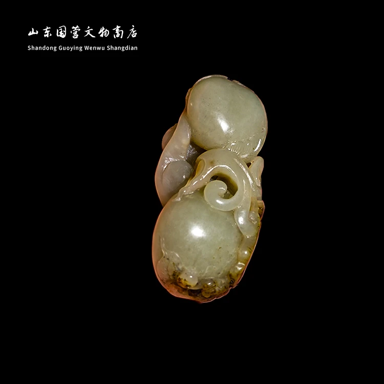 《清代》和田玉灵猴献桃 山东国营文物商店