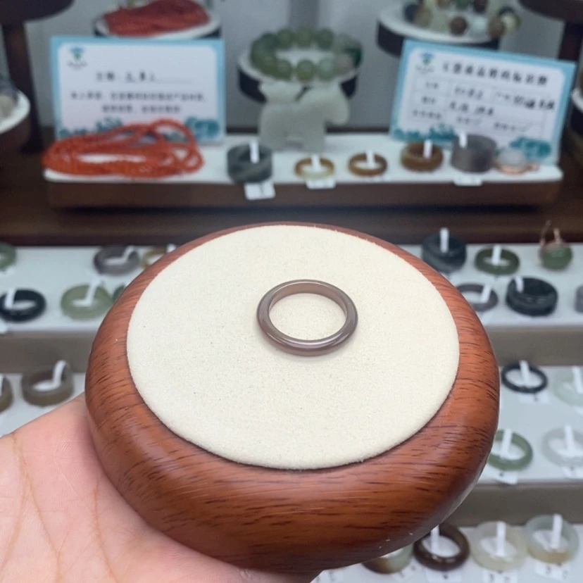【闪购商品】未镶嵌戒指和田玉（糖玉）  清仓 不退换 17—1