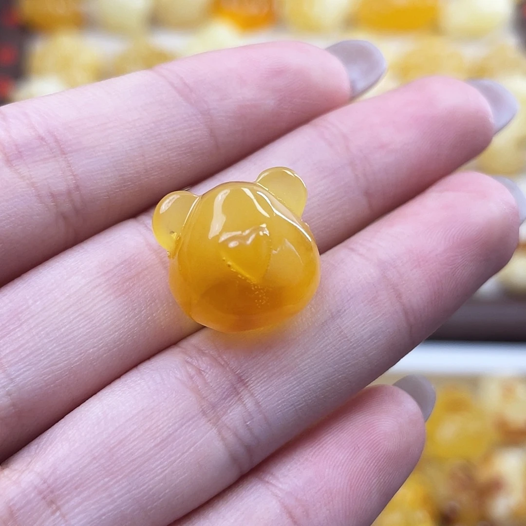 琥珀未镶嵌裸石熊头