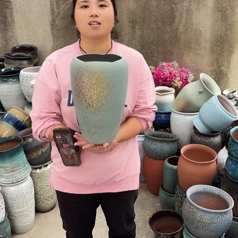 口18高32瑕疵一个盆子。