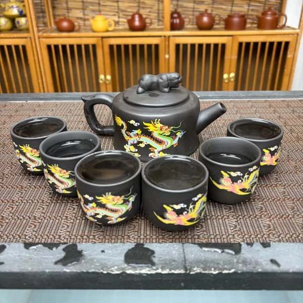 卧虎藏龙凤鸣壶一壶六杯