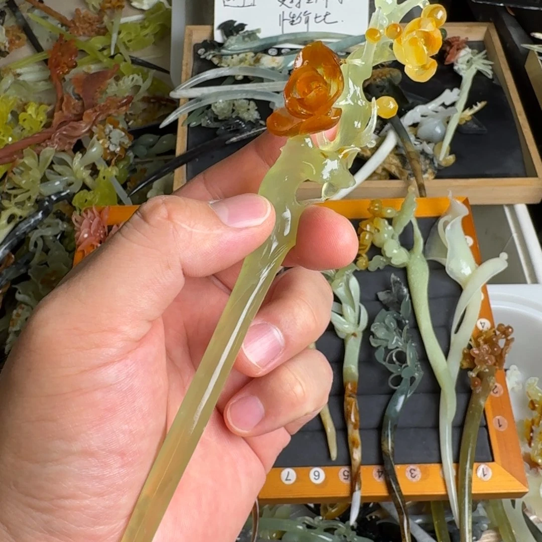 楚***榕蛇纹石玉未镶嵌发饰