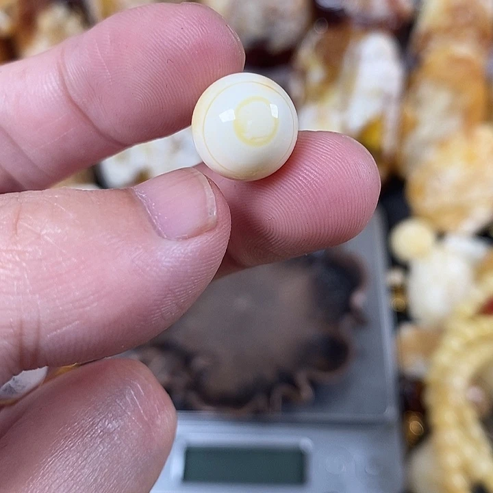 .***.裸石琥珀未镶嵌我