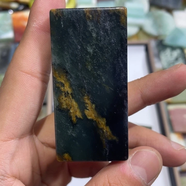 蛇纹石玉未镶嵌天然花玉平安无事牌