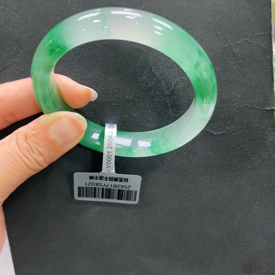 石英质玉（非洲翠）未镶嵌手镯➕小玥57