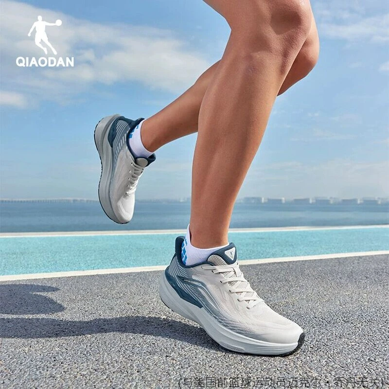 【风行14加大码】乔丹男跑鞋2025夏季透气缓震运动鞋QDB023253210D