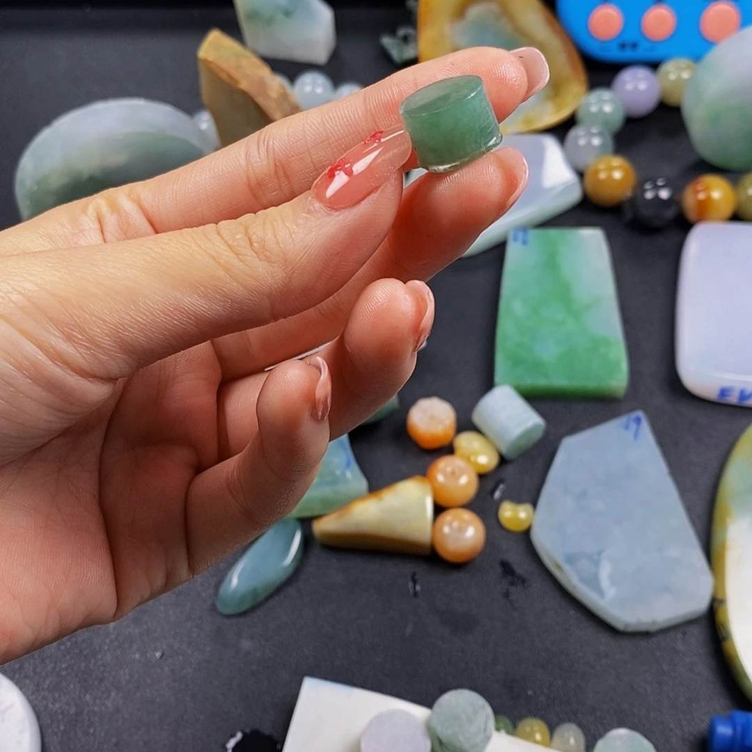 【闪购商品】定制翡翠未镶嵌心**月定制