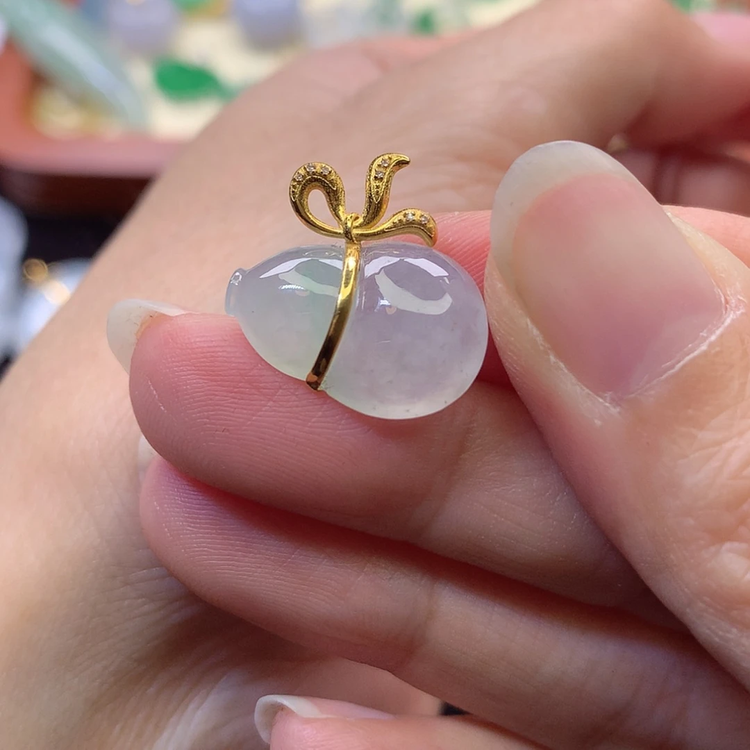 【闪购商品】吊坠(赠链)18K金镶嵌翡翠