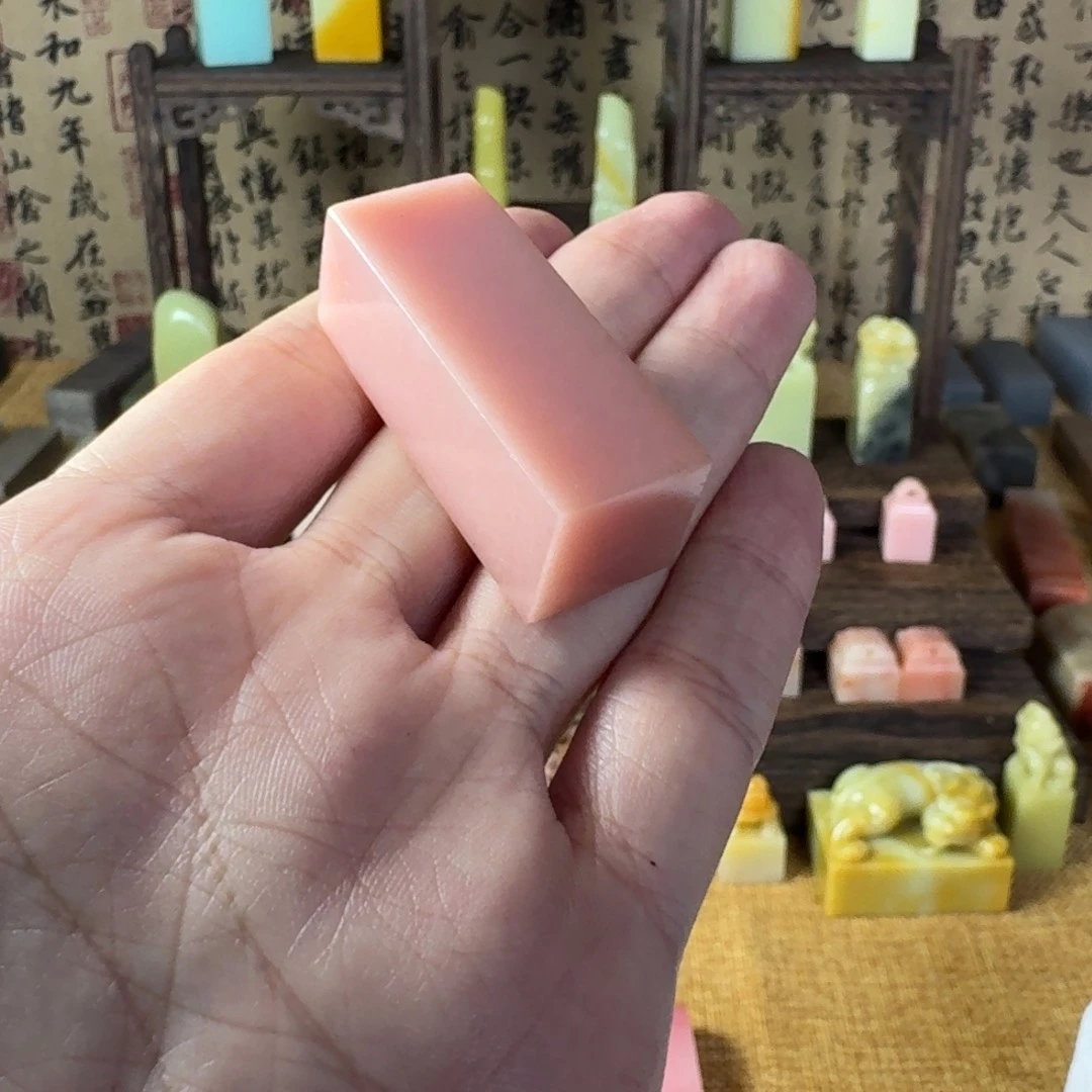昌化石印石云南龙蛋粉