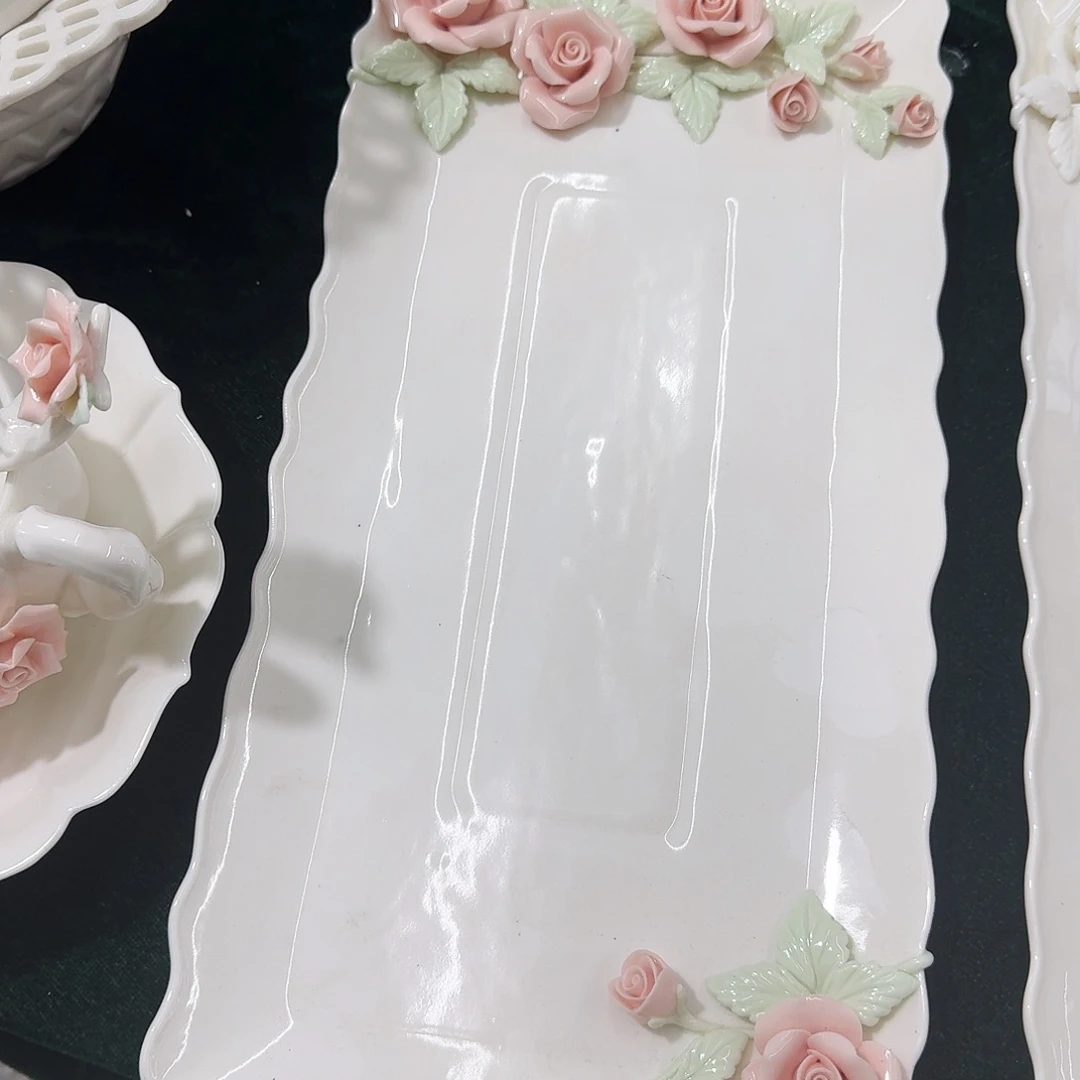 微瑕双耳玫瑰花长盘