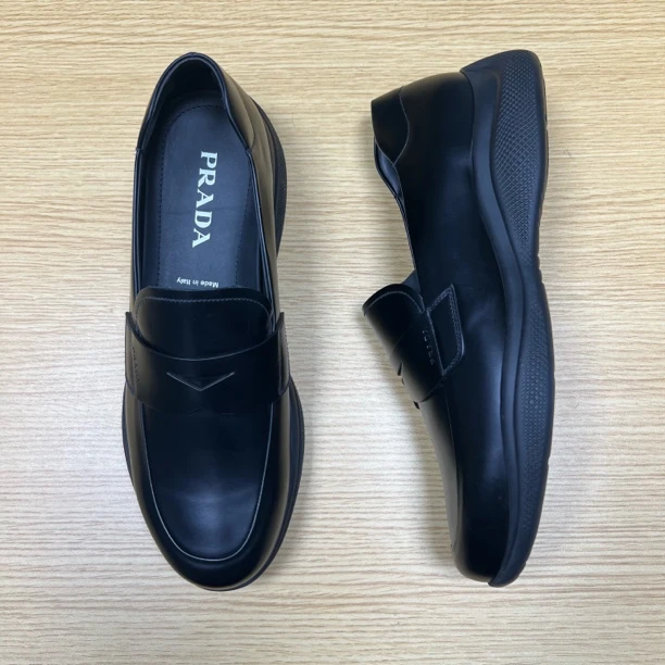 未使用 Prada/普拉达 男士休闲皮鞋/P6600