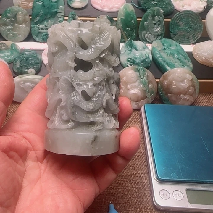 独山玉未镶嵌颈饰