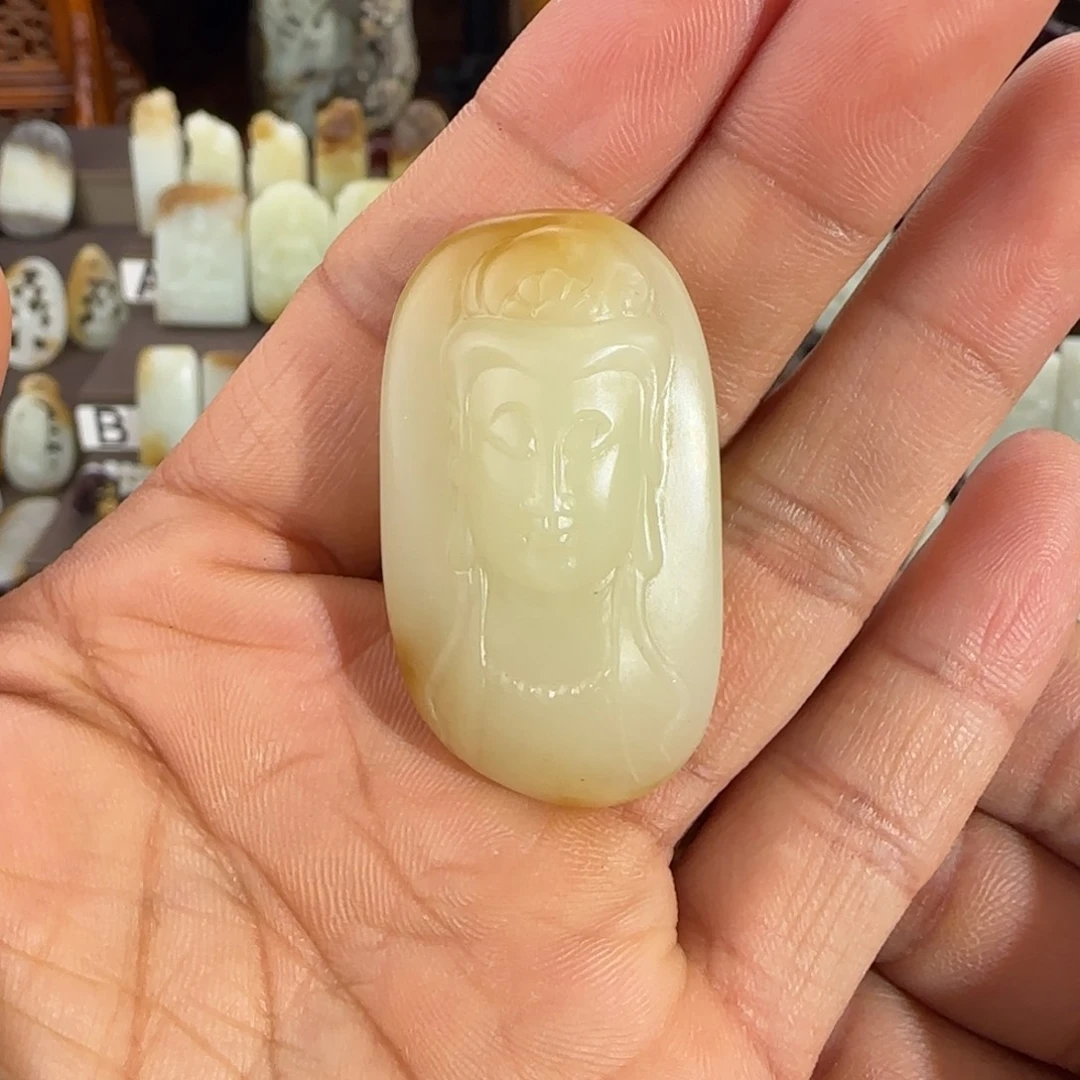 和田玉（糖玉）未镶嵌颈饰