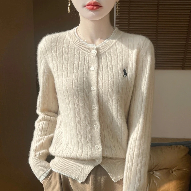 秋冬新款假两件开衫女绞花针织外套刺绣毛衣圆领宽松打底