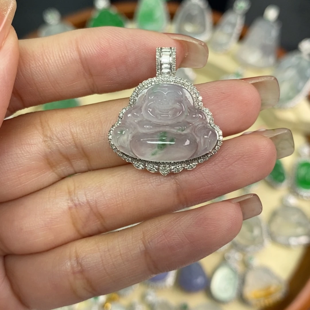 颈饰18K金镶嵌翡翠A货翡翠