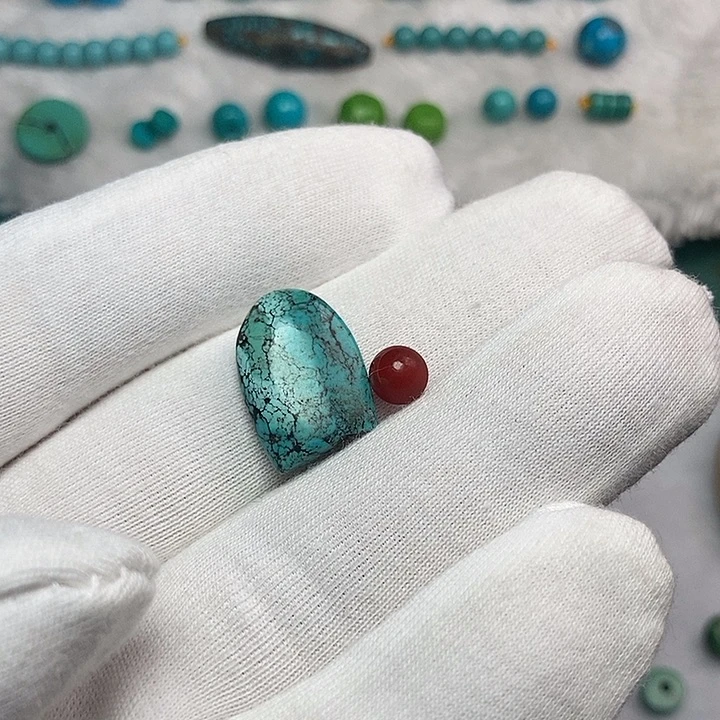 颈饰未镶嵌南红玛瑙