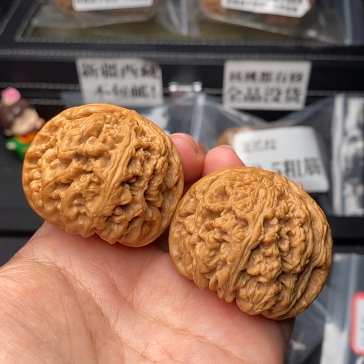 文玩核桃把件44球筋