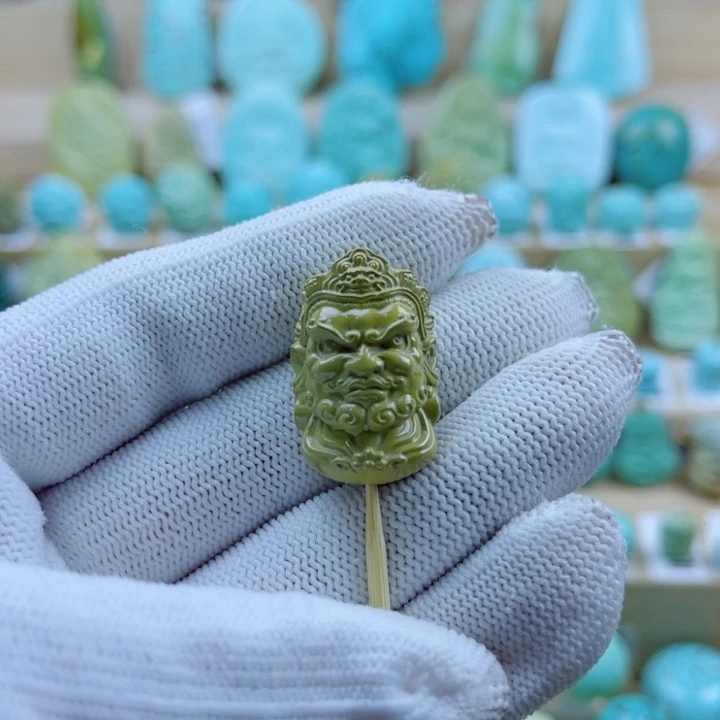 绿松石未镶嵌珠宝奇石