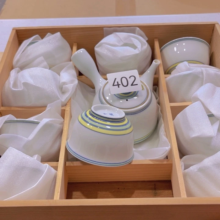 盖碗瓷器制作工艺精湛