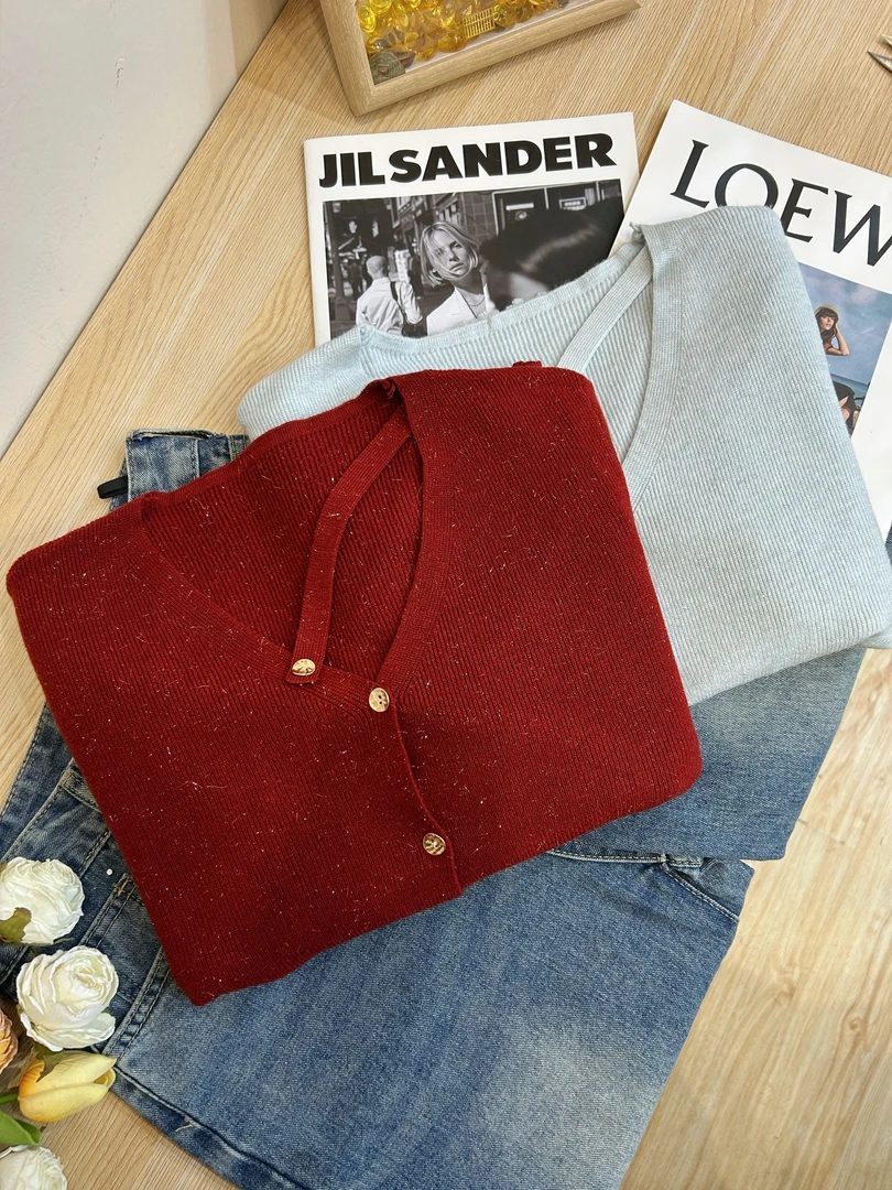 2025春季新款法式轻奢针织衫女短款复古时尚斜扣开衫洋气毛衣韩版