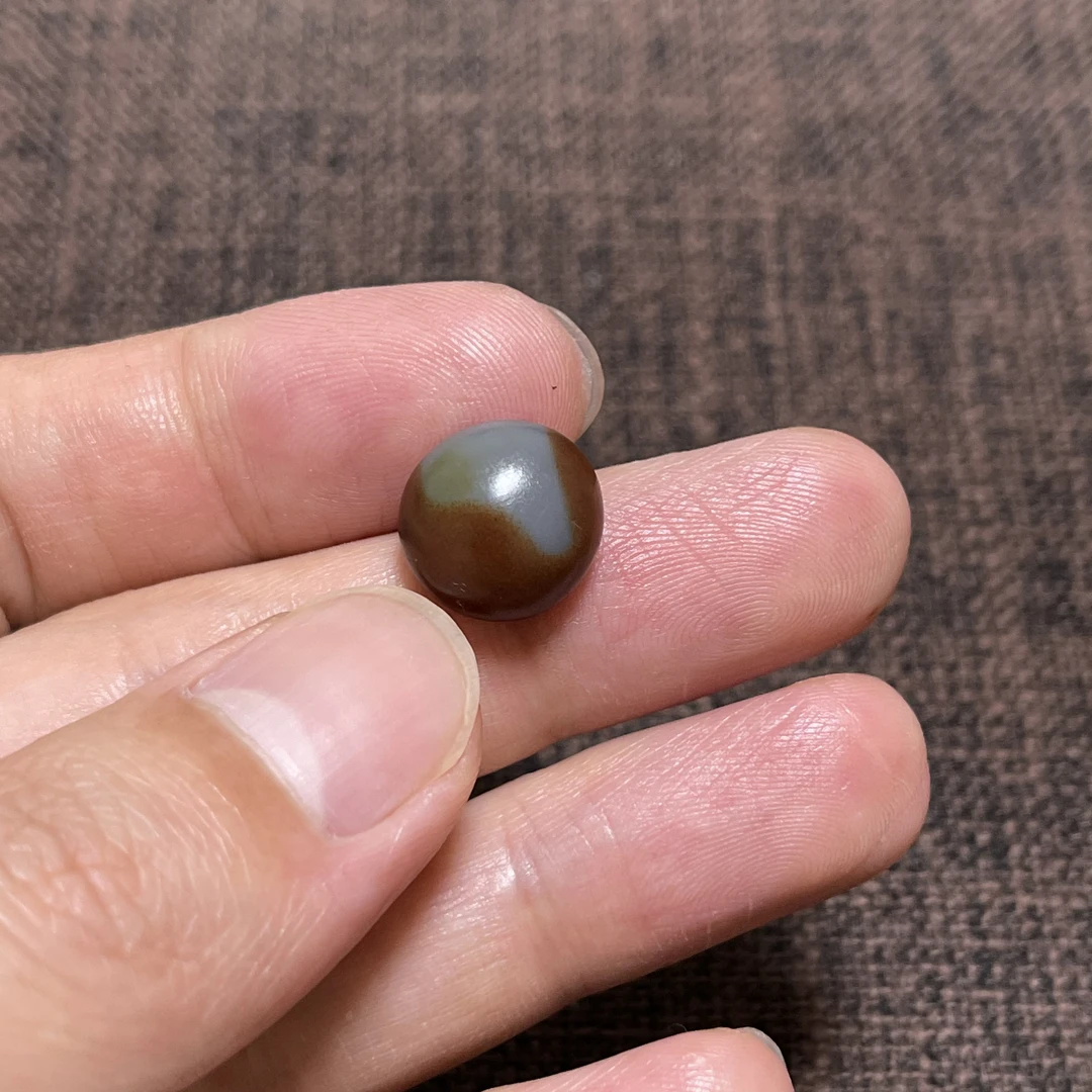 红沁皮蓝调沙枣青黑皮蓝玉三色和田玉籽玉原石戒面多宝手串籽手绳