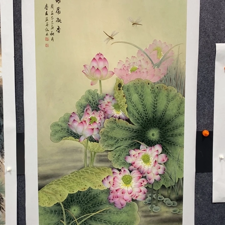 手绘作品等多种形式进行