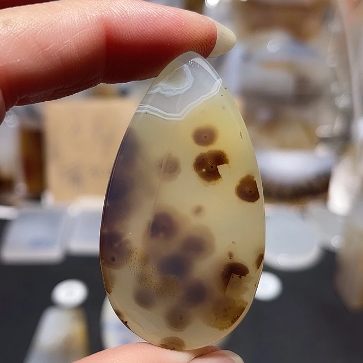 玛瑙/玉髓未镶嵌颈饰