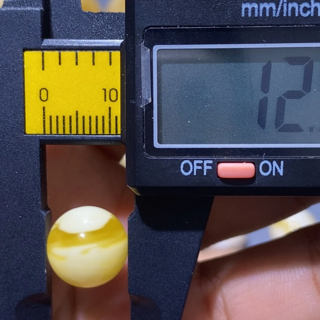 未镶嵌蜜蜡珠宝奇石