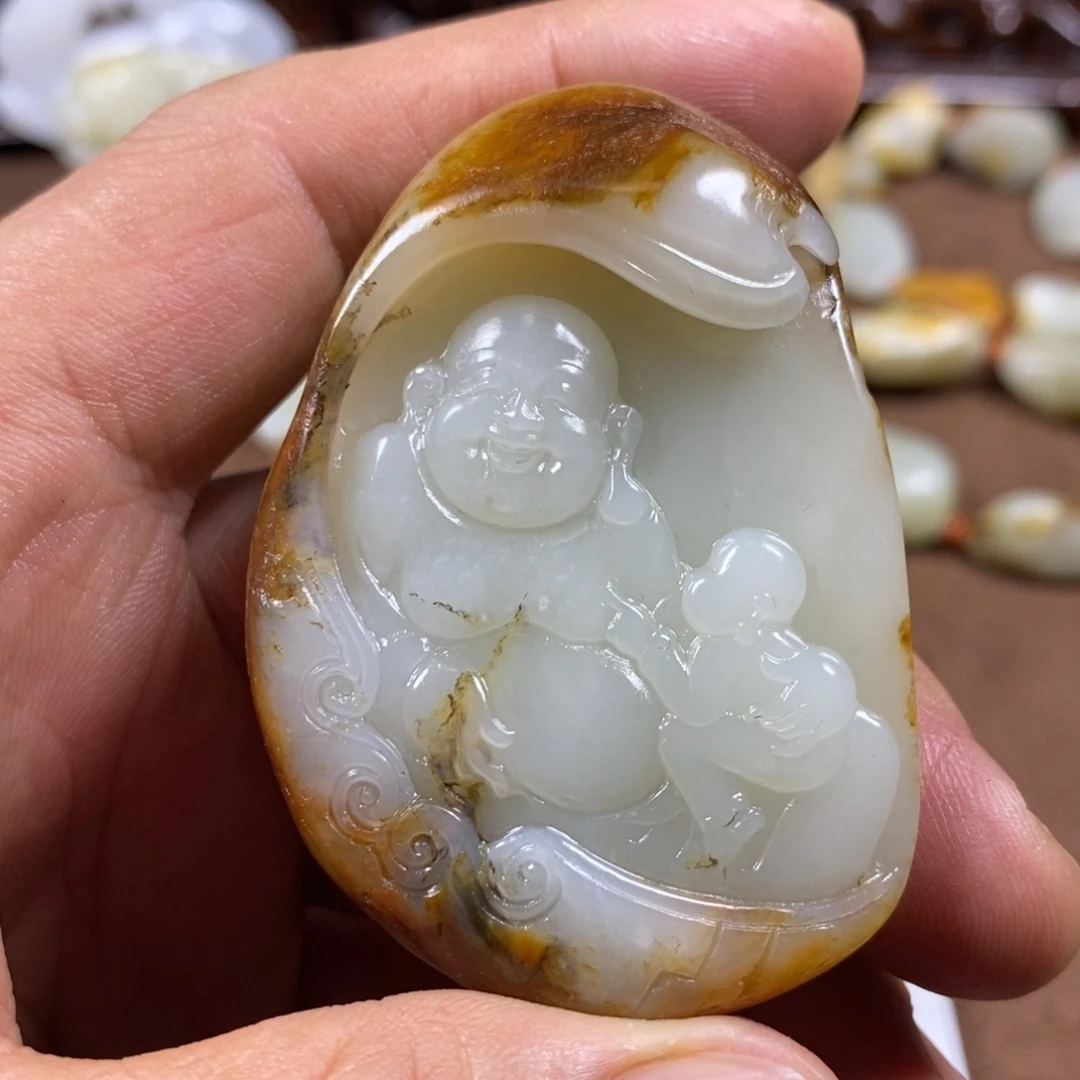 和田玉未镶嵌把件