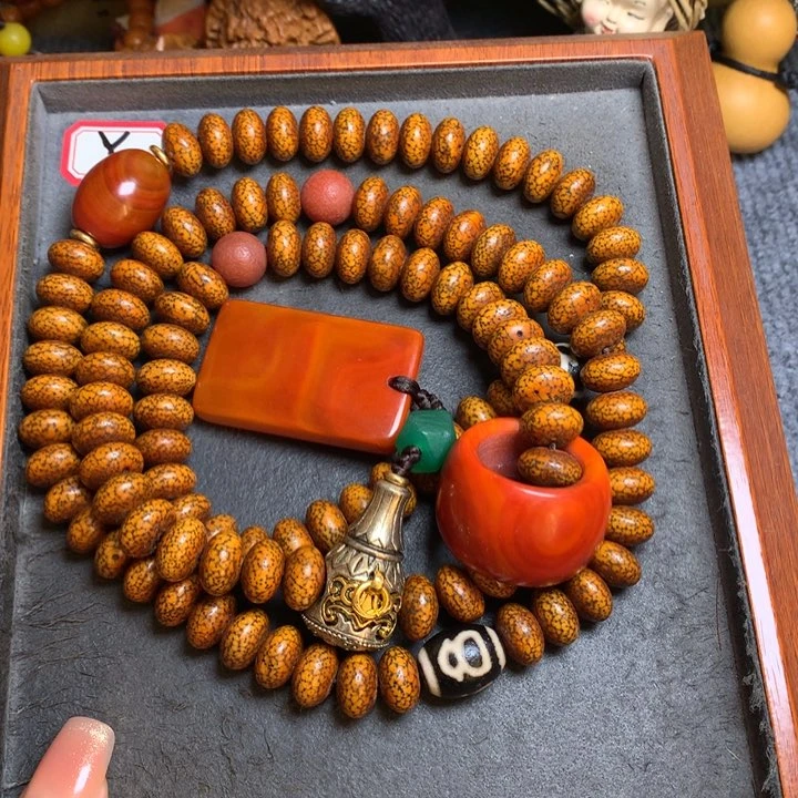 星月菩提吊坠菩提