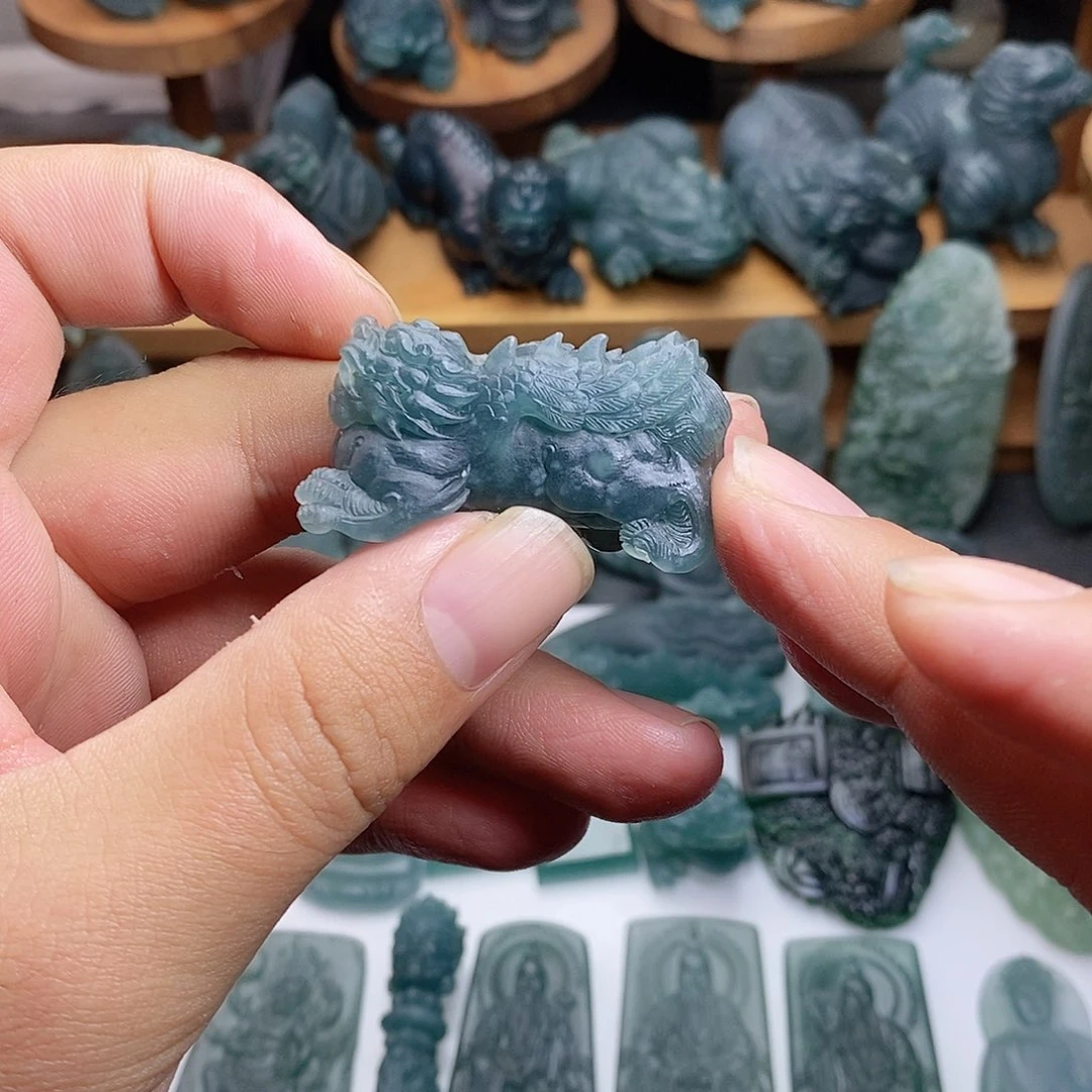 定制翡翠未镶嵌貔貅