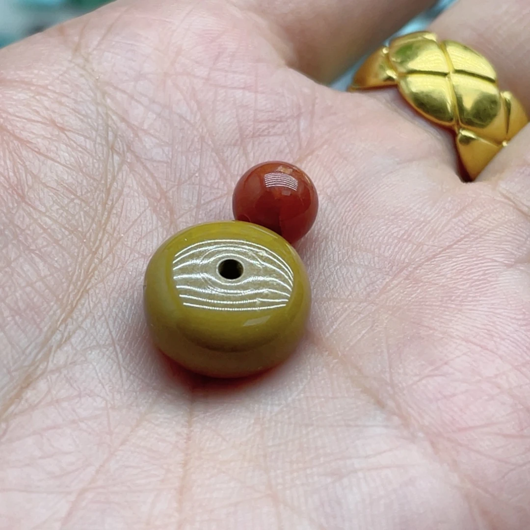 南红玛瑙未镶嵌珠宝奇石