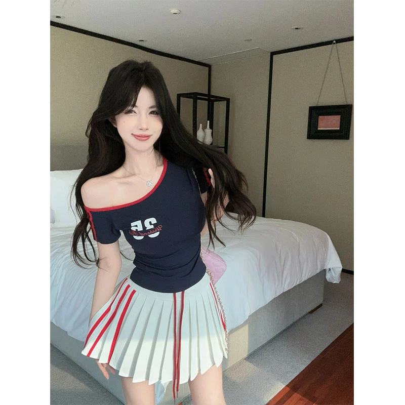 2025夏季新款露肩撞色斜肩印花T恤上衣百搭显瘦百褶短裙