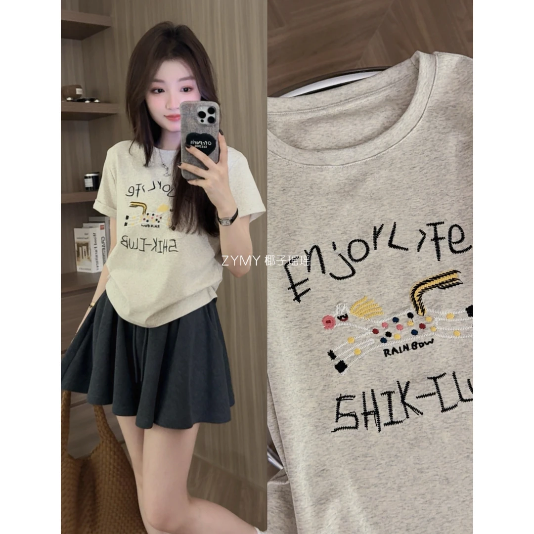 【开心小马】版型很好圆领简约设计感百搭显瘦刺绣小马正肩T恤短袖