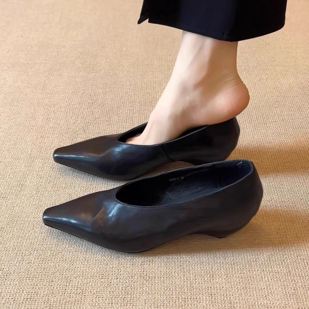 nnmiss34-39/4.5cm极简法式尖头V口女鞋气质百搭坡跟舒适通勤单鞋