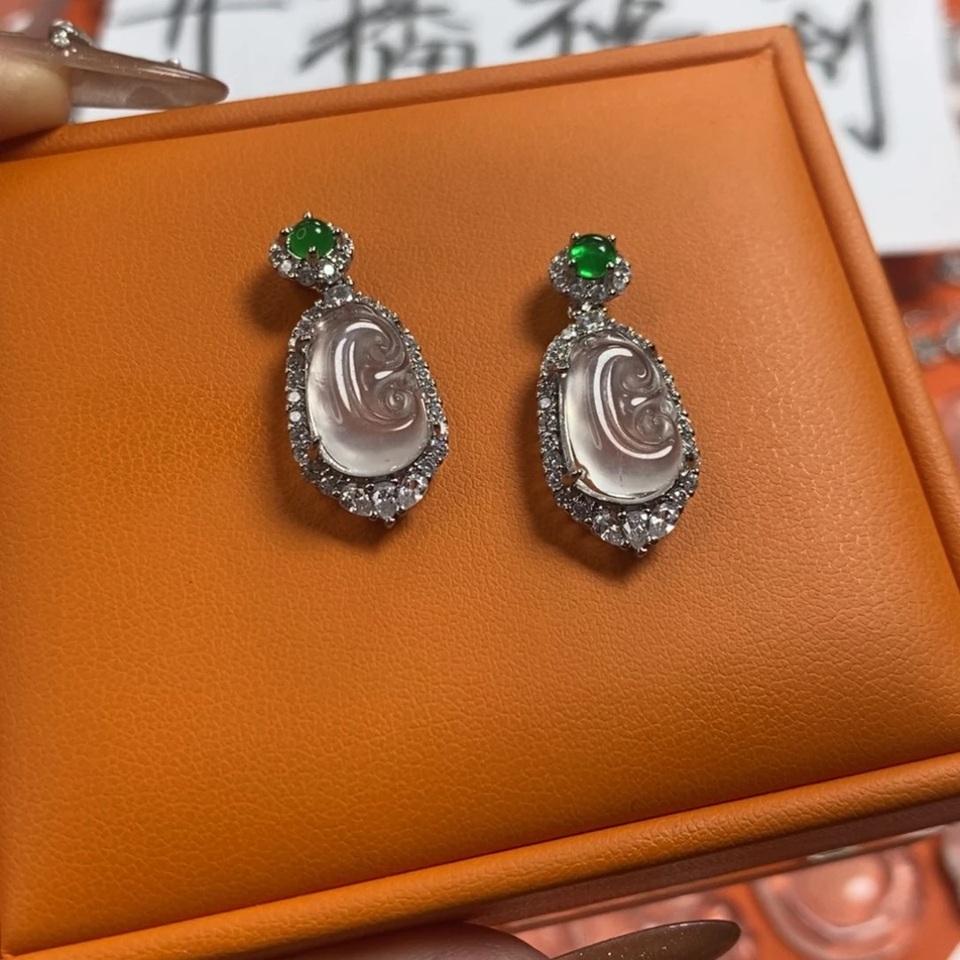 石英质玉颈饰合金随机发一件