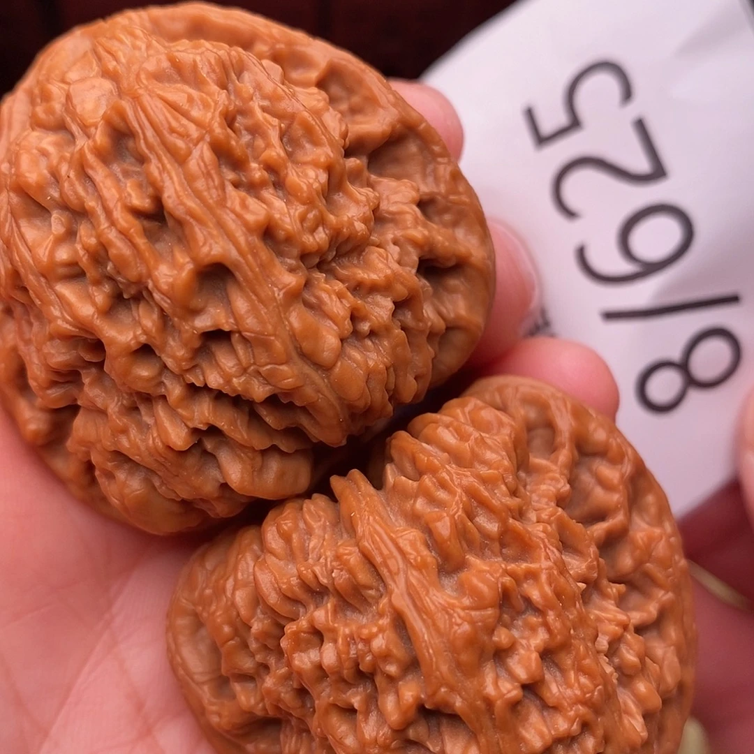 华***子文玩核桃把件43窝头三角疆