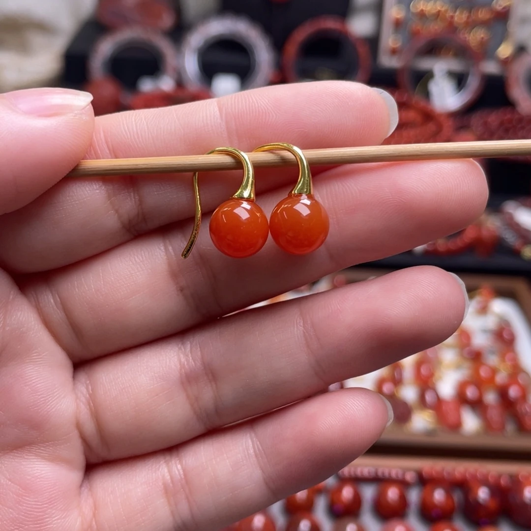 南红玛瑙银S925镶嵌高跟鞋耳钩