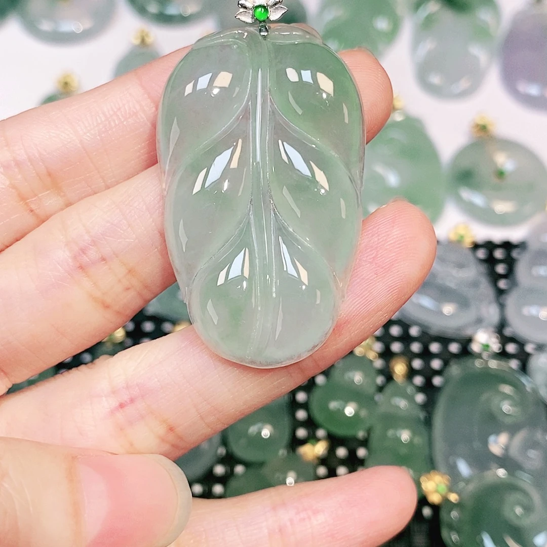 小***周翡翠18K金镶嵌吊坠(不含链)